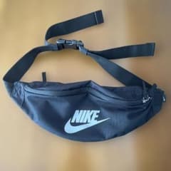 NIKE ナイキ ヘリテージ ウエストバッグ ボディバッグ 黒 美品 USEDのサムネイル
