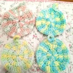ハンドメイド アクリルたわし 4枚セットのサムネイル