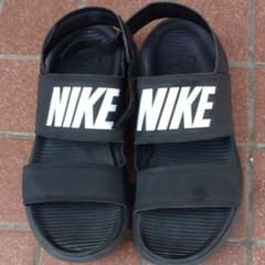 NIKEタンジュンのサムネイル