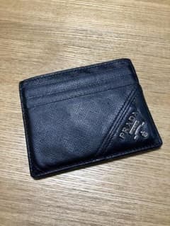 PRADA ブラックレザー カードケースのサムネイル