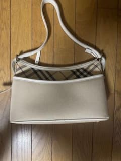 BURBERRYショルダーバッグのサムネイル