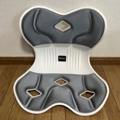 Bebomne 骨盤 姿勢矯正クッションチェア 猫背改善　在宅ワーク 使用感ありのサムネイル
