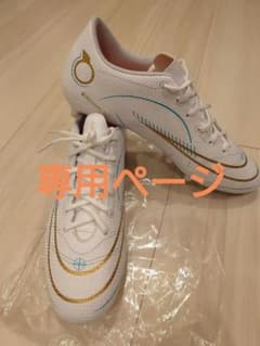 新品❗サッカースパイクのサムネイル