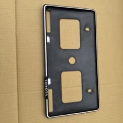 Ｙ*ん様 当時物 トヨタ純正ナンバーフレーム 86 クラウンGX71 AE86のサムネイル