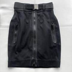 GUCCI ベルト付き　タイトスカート TOM FORD期　黒 GUCCI ベルト付き タイトスカート TOM FORD期 黒 - メルカリ