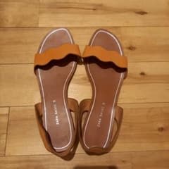 ZARA BASIC ブラウン フラットサンダルのサムネイル