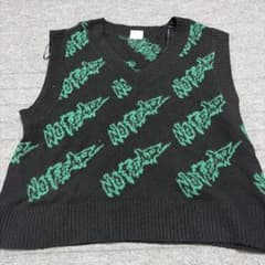 H&M NOT FEAR Vネックニットベストのサムネイル