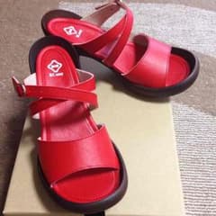 新品  レゲッタカヌーサンダル♡のサムネイル