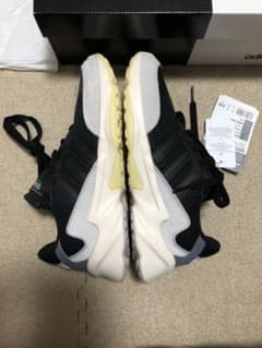 Adidas sneaker.のサムネイル