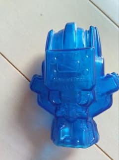 青色プラスチックキャラクターフィギュアのサムネイル