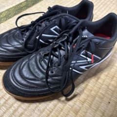 New Balanceフットサルシューズ 筋トレでも使用可能 室内シューズのサムネイル