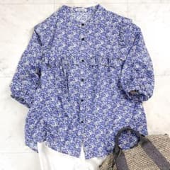 美品 ルクールブラン リバティアソートフリルブラウス ブルー 定価1.76 