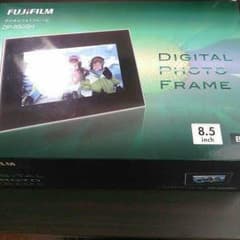 新品未開封)1.4万円 FUJIFILMデジタルフォトフレームのサムネイル