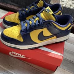 NIKE DUNK LOW Michigan ナイキ ダンクロー ミシガンのサムネイル