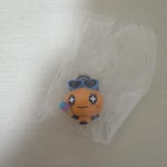たまごっち ガチャガチャ みんなでバカンスフィギュア めめっちのサムネイル