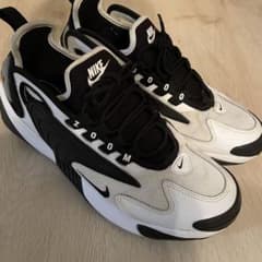 NIKEスニーカーのサムネイル