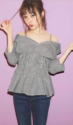 ★☆早い者勝ち☆★オフショルギンガムチェックシャツのサムネイル