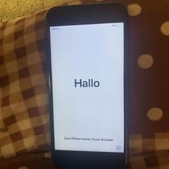 iPhone 7 Jet Black 128 GB auのサムネイル