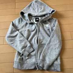 mth様専用ノースフェイス　パーカーのサムネイル