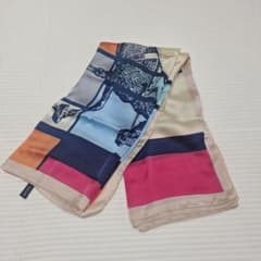 100%シルク 馬柄 カラフルスカーフのサムネイル