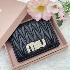 ✨美品✨　miumiu ミニ財布　マテラッセ　ビジュー　クリスタル　折り財布 ミュウミュウ♡折り財布 クリスタル ビジュー マテラッセ ブラック