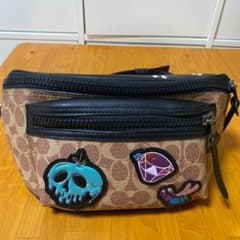 CoachxDisney白雪姫コラボベルトバッグウェストポーチのサムネイル