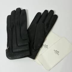 【美品】HERMES 最高級ディアスキン Hロゴ金具 革手袋 シルク裏地 黒 美品】HERMES 最高級ディアスキン Hロゴ金具 革手袋 シルク裏地 黒