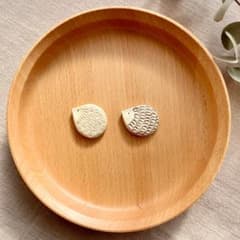 《箸置き》ハリネズミ(白砂×茶)2個セット✧︎北欧のサムネイル