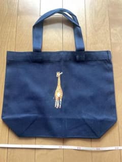 キリンプリント ネイビー トートバッグのサムネイル