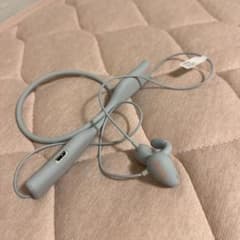 廃盤＊ambie＊ワイヤレス イヤーカフ イヤホン ネックバンド AM-BT01のサムネイル