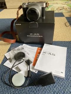 FUJI FILM X−A5 X-A5 レンズキット SILVERのサムネイル