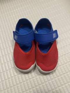 New Balance メッシュサンダル レッド/ブルー　15cmのサムネイル