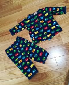 ミキハウス　パジャマ　80のサムネイル