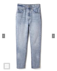 ハイウエストテーパードデニムパンツ　S タグ付き未使用のサムネイル