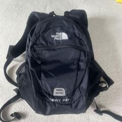 THE NORTH FACE SMALL DAY ブラックリュックのサムネイル