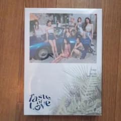 TWICE Taste of Love フォトブックのサムネイル