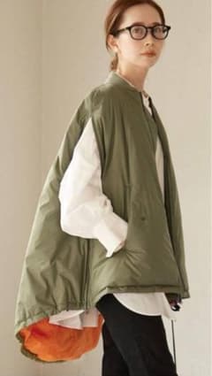 美品】ELE STOLYOF/ Victoria Down MA-1 - メルカリ