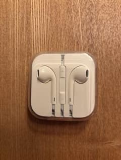 Apple純正イヤホンのサムネイル