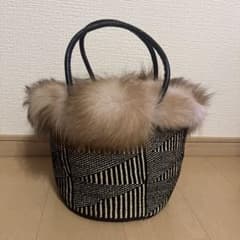【お値下げ】ESTNATION ファー バッグのサムネイル