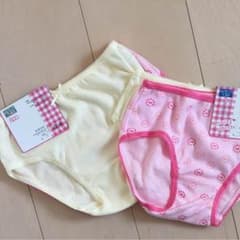 専用！ 女の子 下着  ショーツ 130 ⭕️ 140 ❌のサムネイル