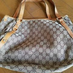 グッチバックのサムネイル