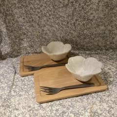 白いお花のデザートセット　おうちカフェ　フラワーボウル　ウッドトレー 白いお花のデザートセット おうちカフェ フラワーボウル ウッドトレー