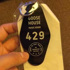 goose houseのサムネイル