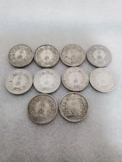 Thumbnail of 旭日１０銭銀貨 ８枚 竜１０銭銀貨 ２枚　セット