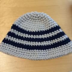 ハンドメイド 手編み ニット バケットハット グレー×ネイビーのサムネイル
