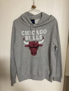 値引き可、未使用シカゴブルズ　パーカー　フーディー　nba シカゴ ブルズのサムネイル