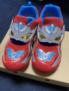 ウルトラマンタイガサンダルのサムネイル