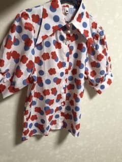 m*送様 水玉模様 花柄 半袖シャツ 赤青のサムネイル