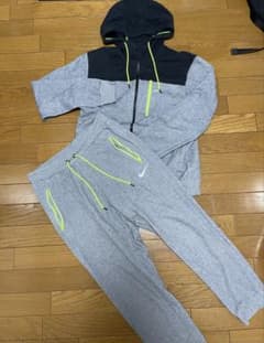 NIKE セットアップ　グレー　ネオンMのサムネイル