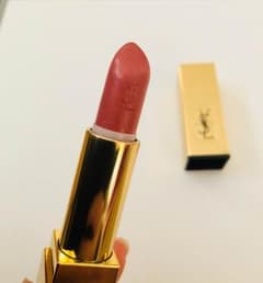 【再値下げ！】イヴ・サンローラン 口紅 ルージュ ビュール クチュール No70のサムネイル
